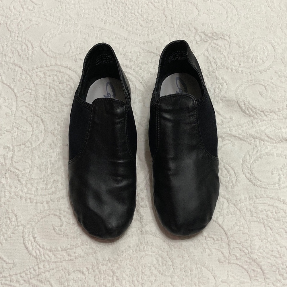 Capezio Size 12M Womens Black Split-Sole Slip-On Dance Shoes - Picture 4 of 9